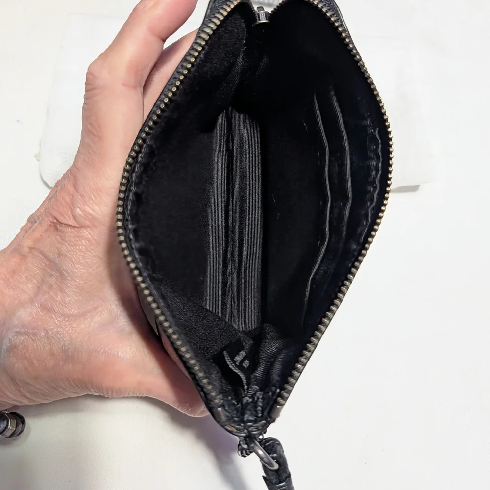Coach Black Leather Poppy Wristlet with Dust Bag - NEW🔥